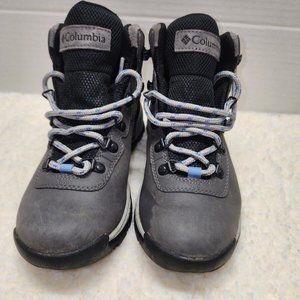 Columbia Newton Ridge Waterproof Gray Leather Hiking boots Size 6 Women